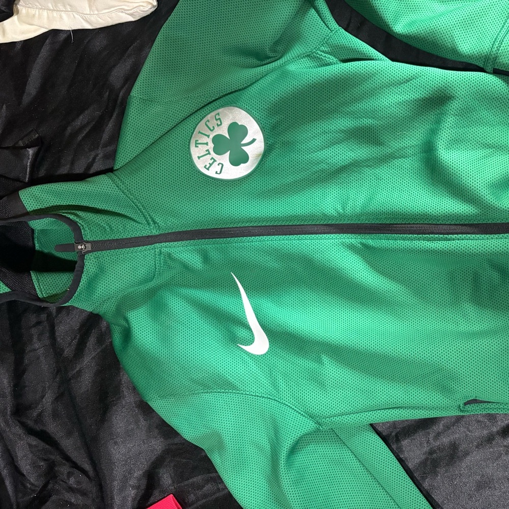 Celtics Nike tech